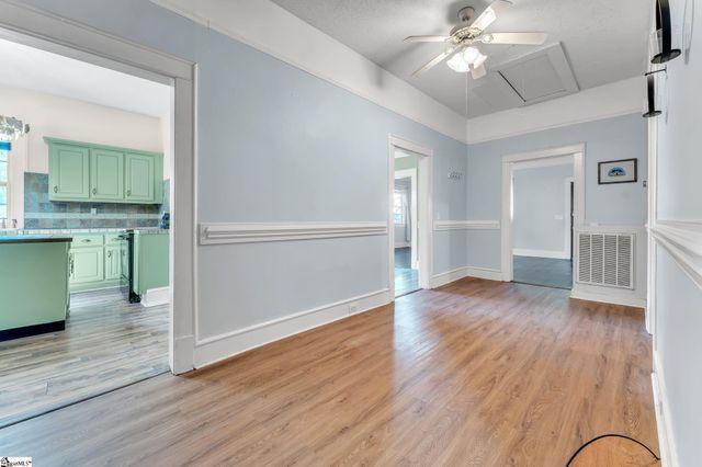 400 King Street, Easley, SC 29640