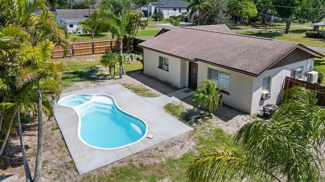 301 5TH AVENUE NW, Ruskin, FL 33570