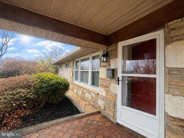 2767 FERNWOOD AVE, Abington, PA 19001