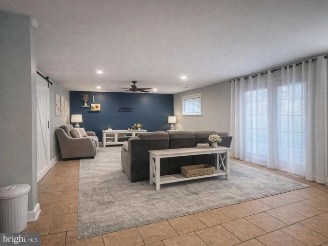 2767 FERNWOOD AVE, Abington, PA 19001
