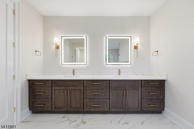 2 Heather Ln, Scotch Plains Twp., NJ 07076