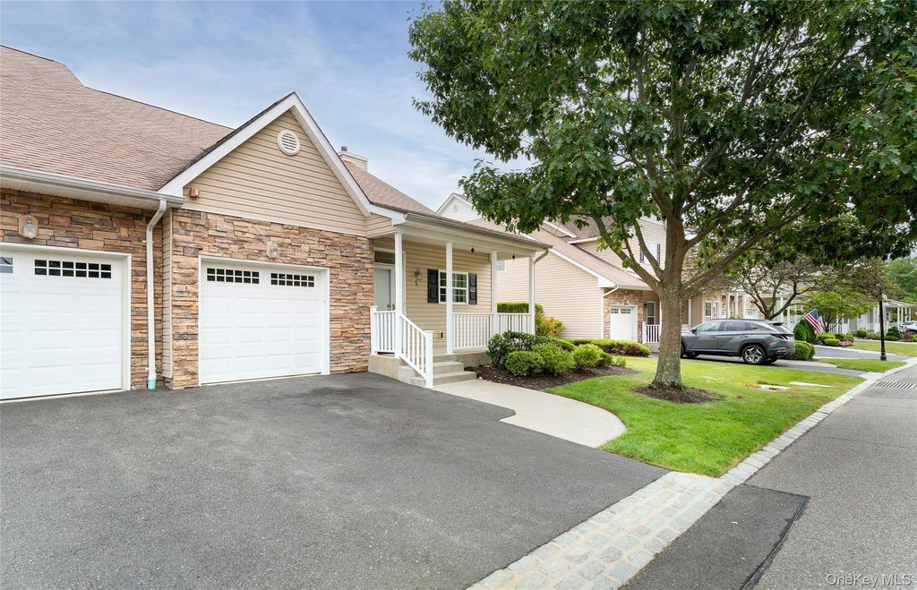 7 Pond Circle, Mount Sinai, NY 11766 — exterior