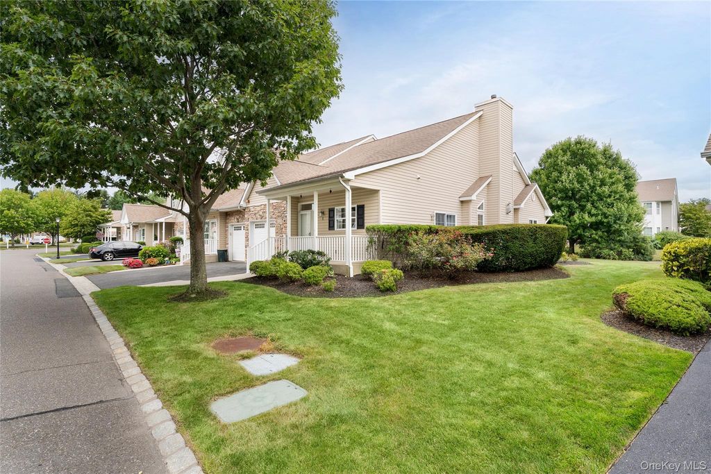 7 Pond Circle, Mount Sinai, NY 11766 — photo 3