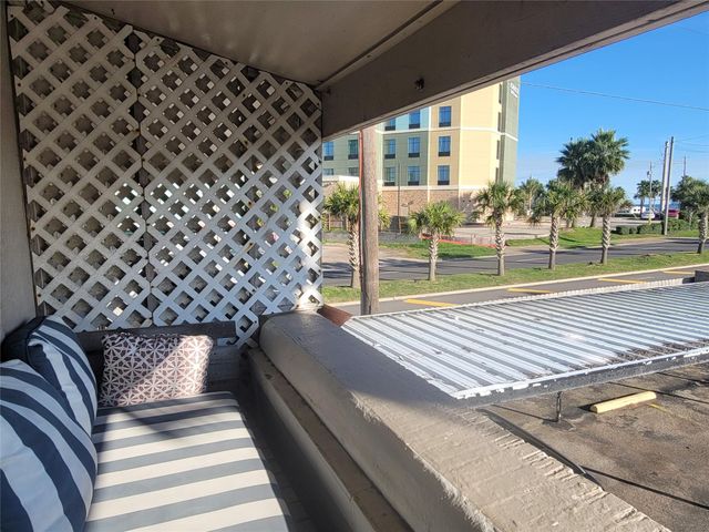 215 Postoffice Street 804, Galveston, TX 77550