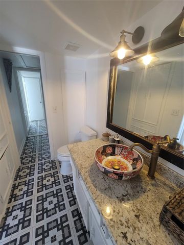 215 Postoffice Street 804, Galveston, TX 77550