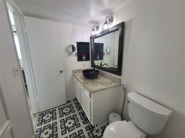 215 Postoffice Street 804, Galveston, TX 77550