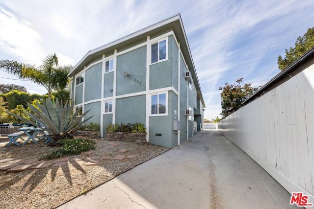 643 Pacific Street, Santa Monica, CA 90405