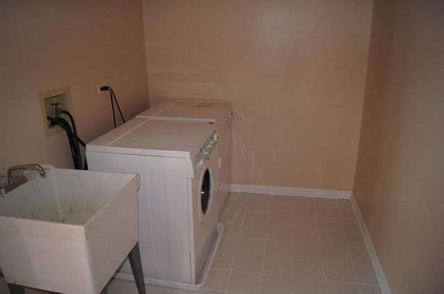 950 Sweetflower Drive, Hoffman Estates, IL 60169