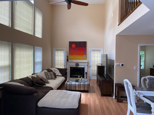 950 Sweetflower Drive, Hoffman Estates, IL 60169