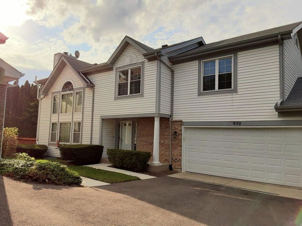 950 Sweetflower Drive, Hoffman Estates, IL 60169