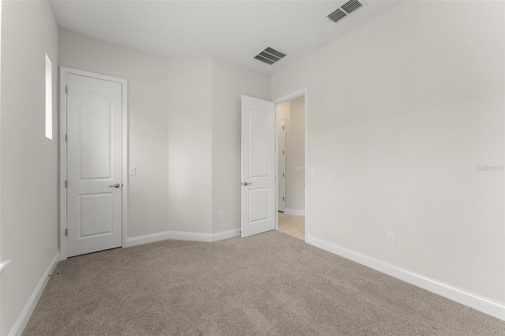Image 14 of property listing at 13550 MCMILLAN DRIVE, Orlando, FL 32827