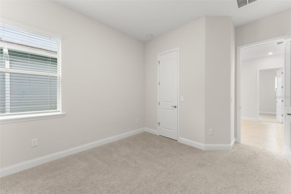 Image 18 of property listing at 13550 MCMILLAN DRIVE, Orlando, FL 32827