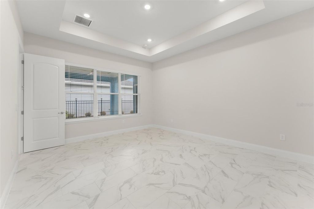 Image 36 of property listing at 13550 MCMILLAN DRIVE, Orlando, FL 32827