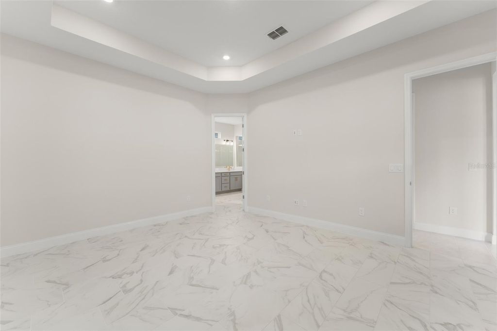 Image 37 of property listing at 13550 MCMILLAN DRIVE, Orlando, FL 32827