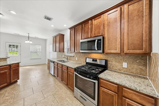 1735 Park Oak Drive, Conroe, TX 77304