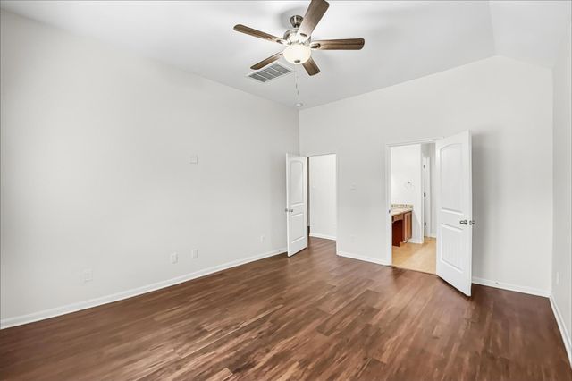 1735 Park Oak Drive, Conroe, TX 77304