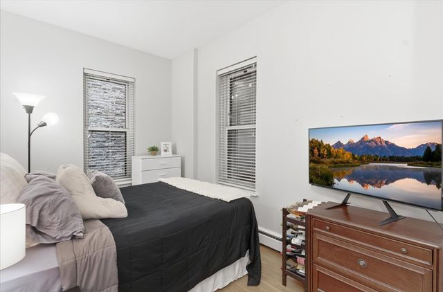 802 W GEORGE Street 1, Chicago, IL 60657