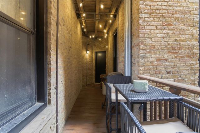 802 W GEORGE Street 1, Chicago, IL 60657