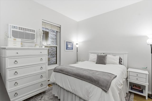 802 W GEORGE Street 1, Chicago, IL 60657