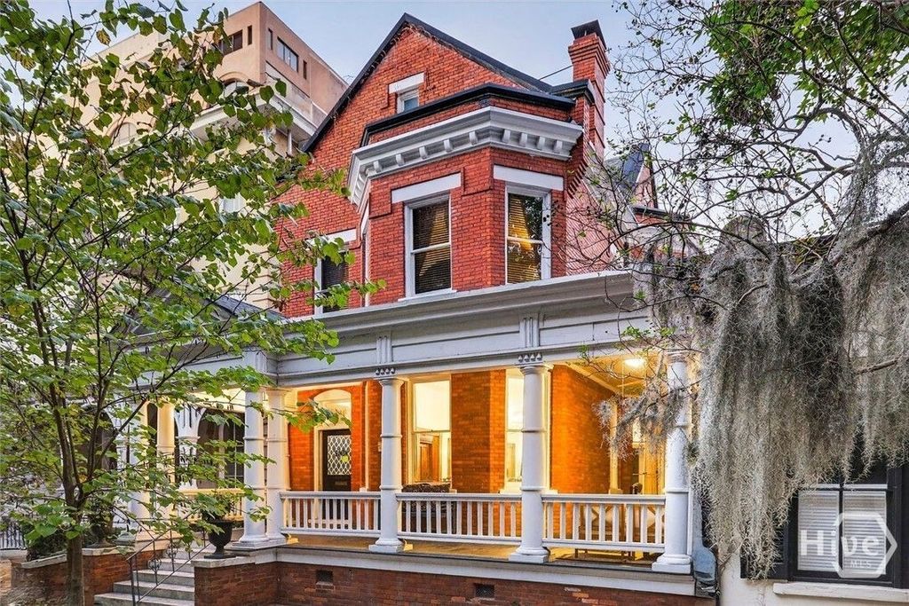 Image 1 of property listing at 106 E Harris Street, Savannah, GA 31401
