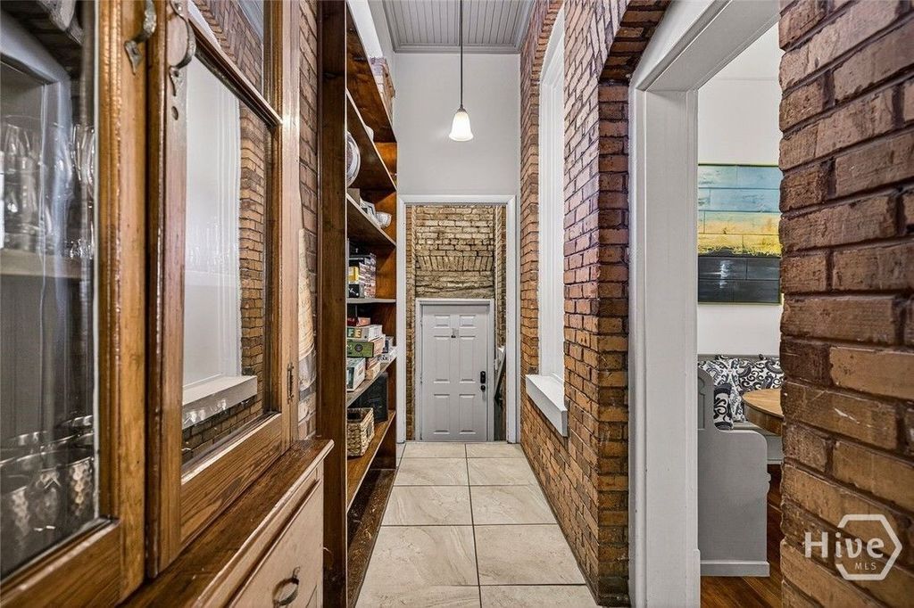 Image 16 of property listing at 106 E Harris Street, Savannah, GA 31401