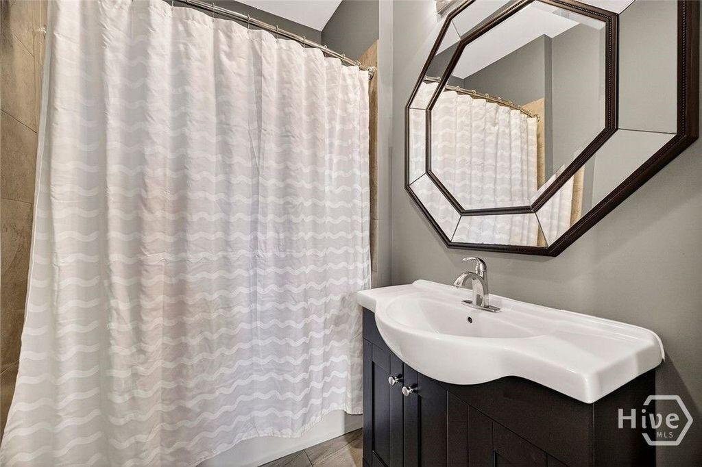 Image 25 of property listing at 106 E Harris Street, Savannah, GA 31401