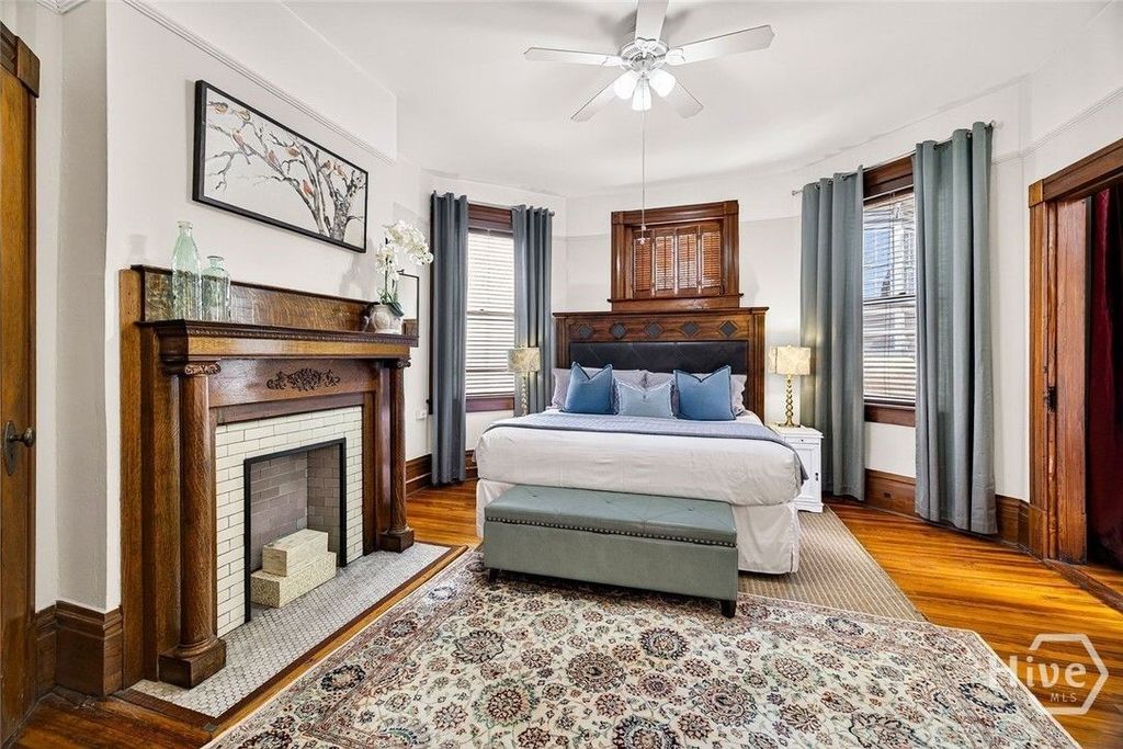 Image 27 of property listing at 106 E Harris Street, Savannah, GA 31401