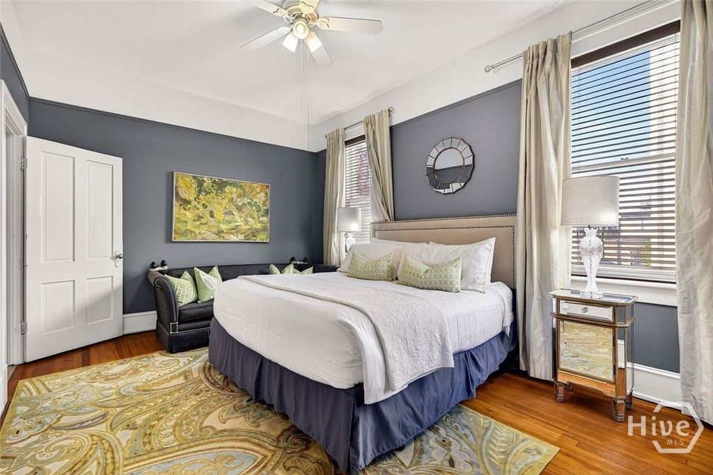 Image 33 of property listing at 106 E Harris Street, Savannah, GA 31401