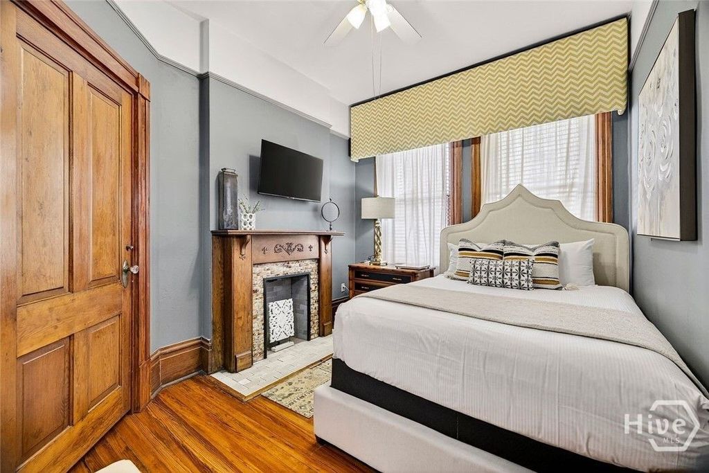 Image 35 of property listing at 106 E Harris Street, Savannah, GA 31401