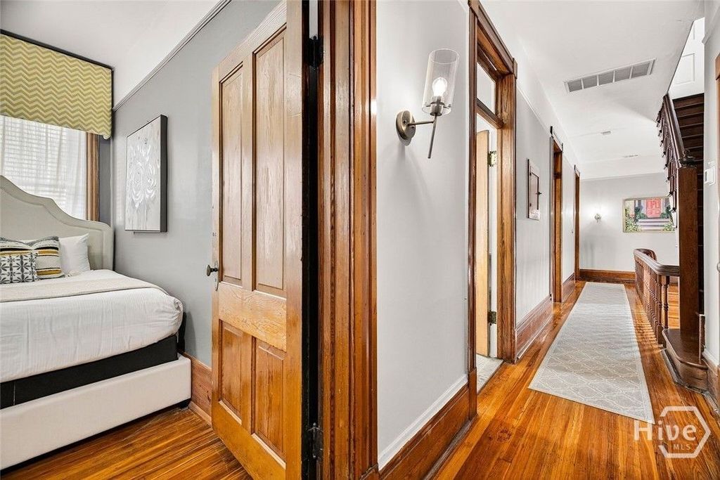 Image 36 of property listing at 106 E Harris Street, Savannah, GA 31401