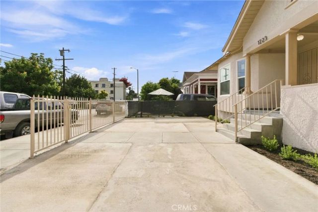 1223 E 35th, Los Angeles, CA 90011