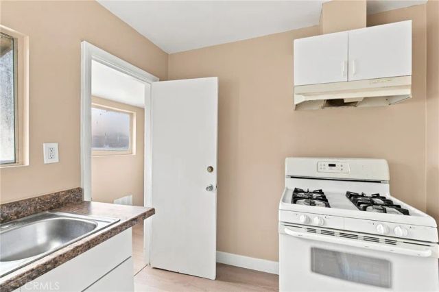 1223 E 35th, Los Angeles, CA 90011