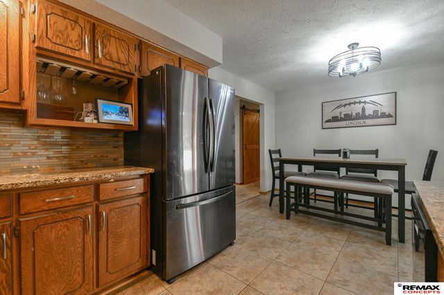 5214 English Drive, Lincoln, NE 68516
