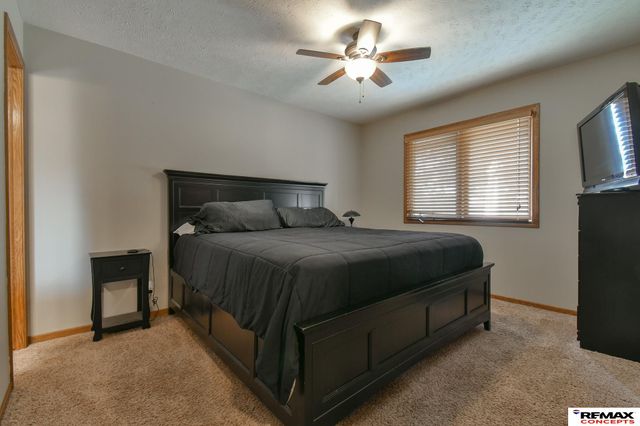 5214 English Drive, Lincoln, NE 68516