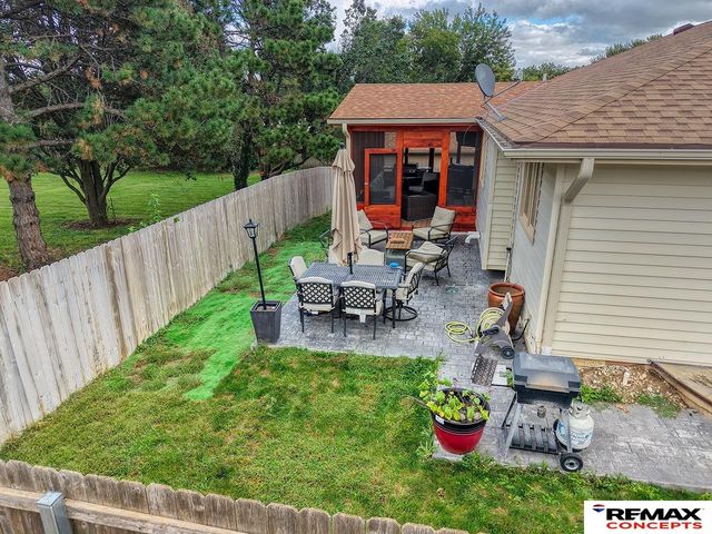 5214 English Drive, Lincoln, NE 68516