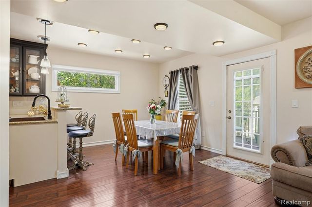 435 N Melborn Street, Dearborn, MI 48128