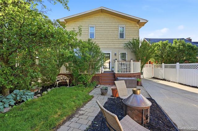 435 N Melborn Street, Dearborn, MI 48128