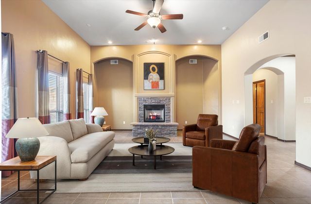 2821 Cedro Lane SE, Rio Rancho, NM 87124