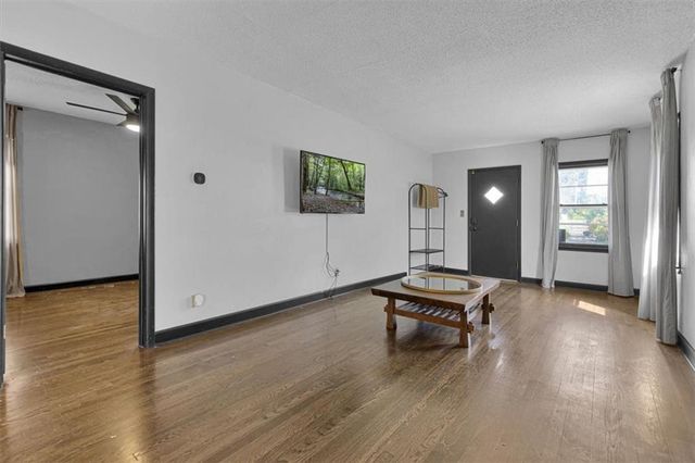 1811 Pendleton Avenue, Kansas City, MO 64124