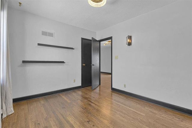 1811 Pendleton Avenue, Kansas City, MO 64124