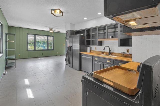1811 Pendleton Avenue, Kansas City, MO 64124