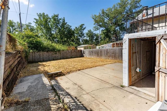 1811 Pendleton Avenue, Kansas City, MO 64124