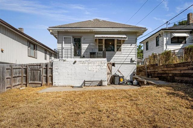 1811 Pendleton Avenue, Kansas City, MO 64124