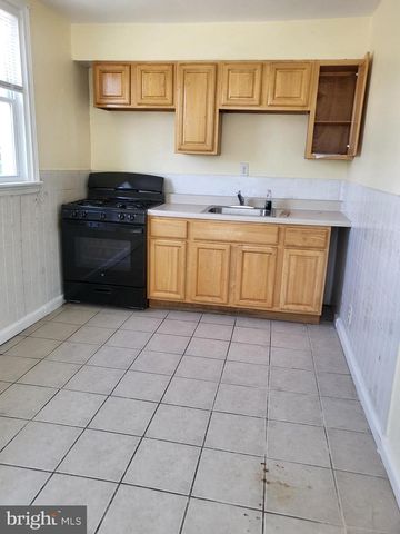 1037 FANSHAWE ST, Philadelphia, PA 19111