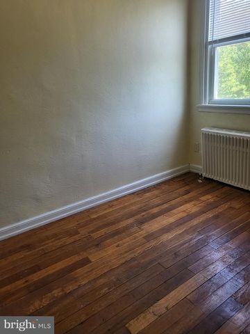 1037 FANSHAWE ST, Philadelphia, PA 19111