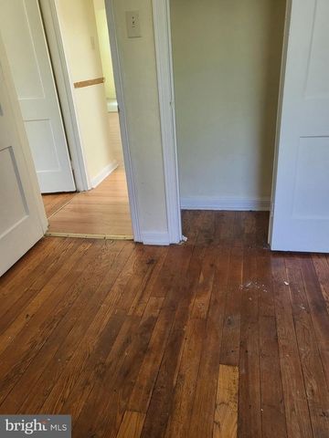 1037 FANSHAWE ST, Philadelphia, PA 19111