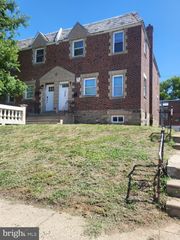 1037 FANSHAWE ST, Philadelphia, PA 19111