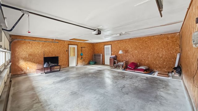 2412 Jolinda Lane, Whitesboro, TX 76273
