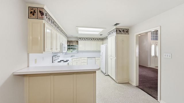 2412 Jolinda Lane, Whitesboro, TX 76273