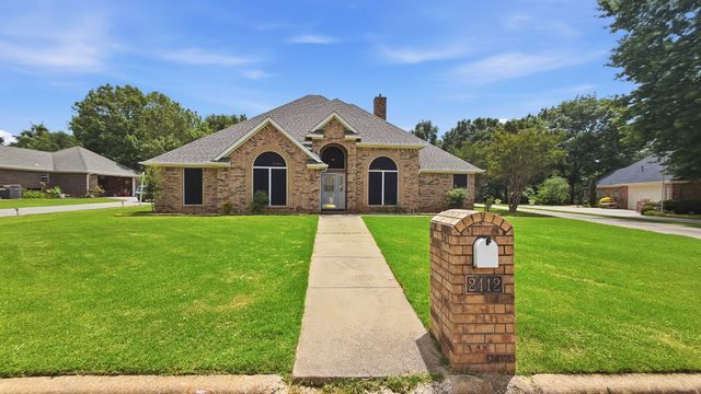 2412 Jolinda Lane, Whitesboro, TX 76273